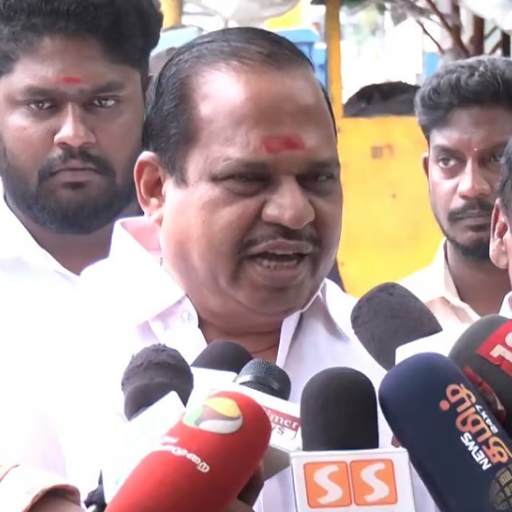 "குதிரை பேரத்தை ஊக்குவிக்கும் செங்கோட்டையன்": ஆளுநரிடம் அதிமுக சார்பில் பரபரப்பு புகார் மனு!